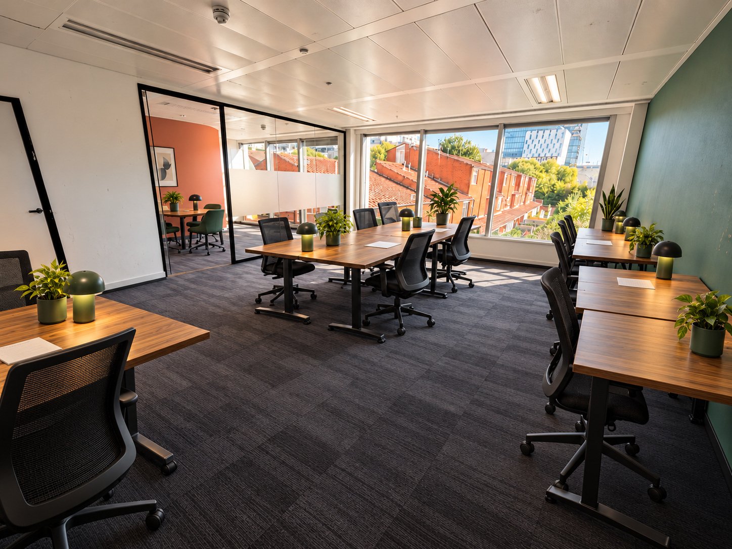 Ariel suite – 10–15 Desks