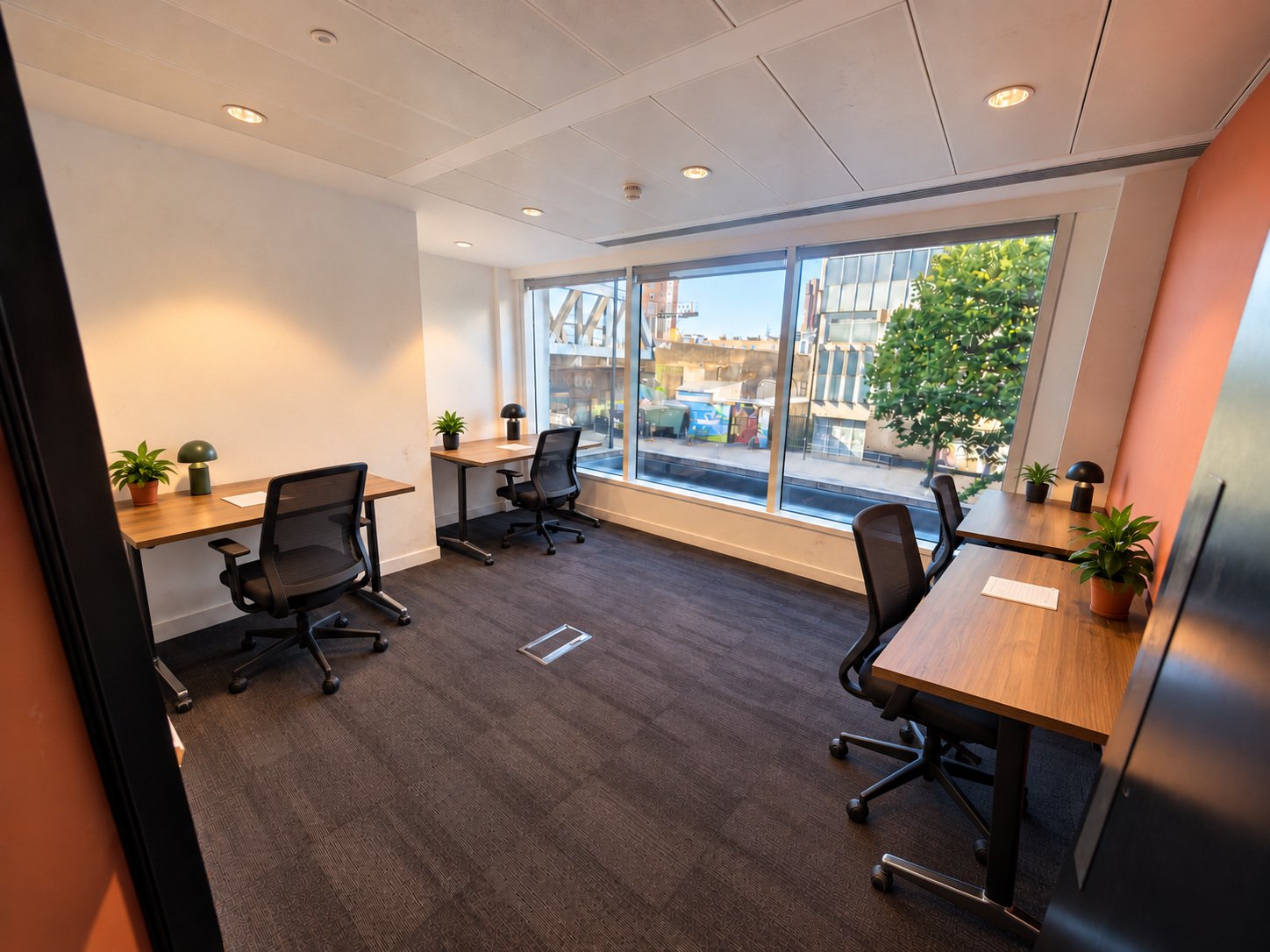 Ophelia suite – 4–6 Desks
